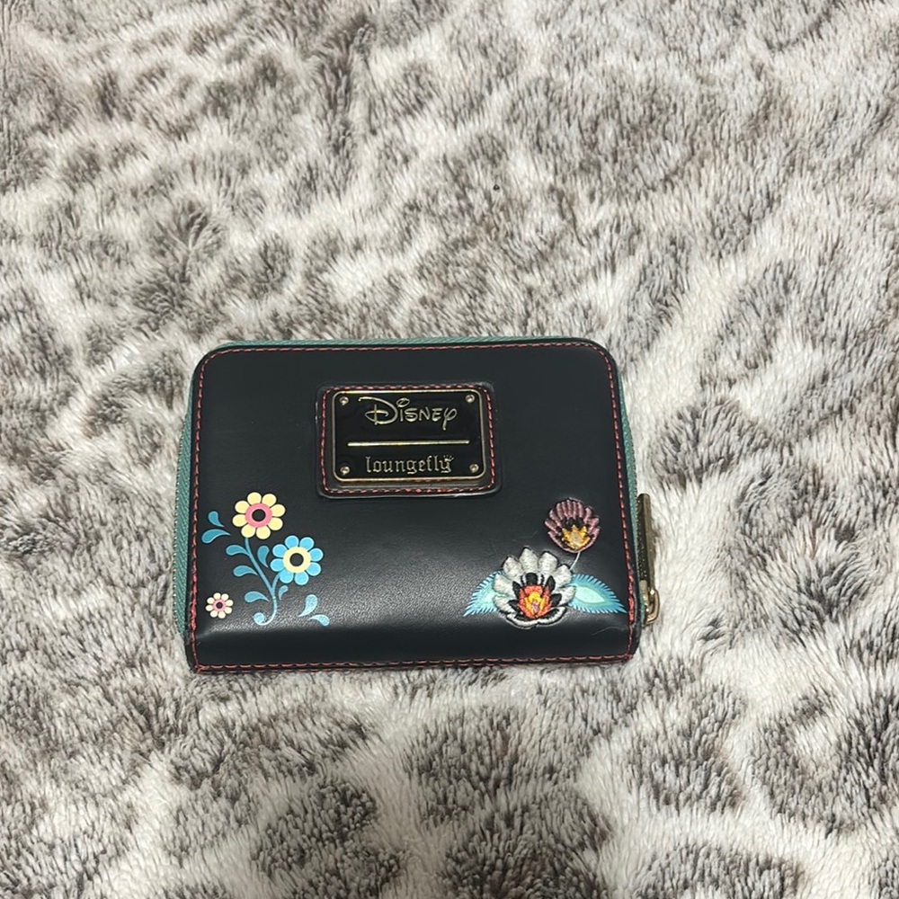 Loungefly Alice and wonderland Floral Wallet